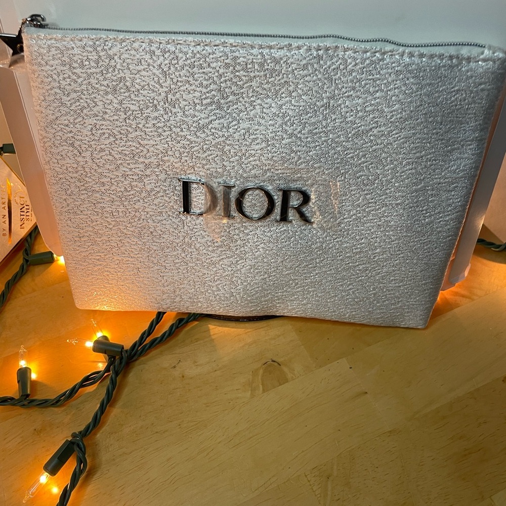 Dior Classic White BEAUTY Gift Box and clutch!